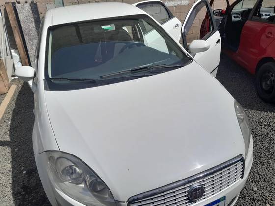 FIAT LINEA 1.8 ESSENCE 16V FLEX 4P MANUAL